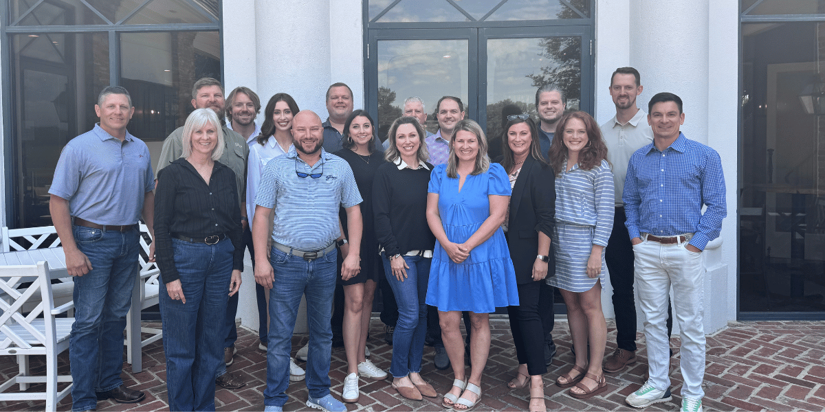 Jones Leadership Academy Graduates take group picture 